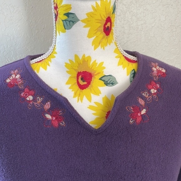 LL Bean ~ Soft Fleece Pullover Blouse Floral Stitching - Picture 6 of 7